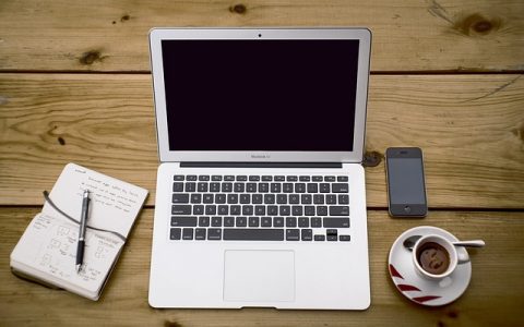 Advantages of using laptop over desktop